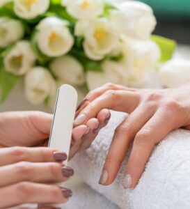 leistungen hand nail 273x300